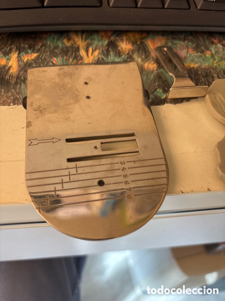Antig&uuml;edades: Repuestos m&aacute;quina de coser - Foto 4