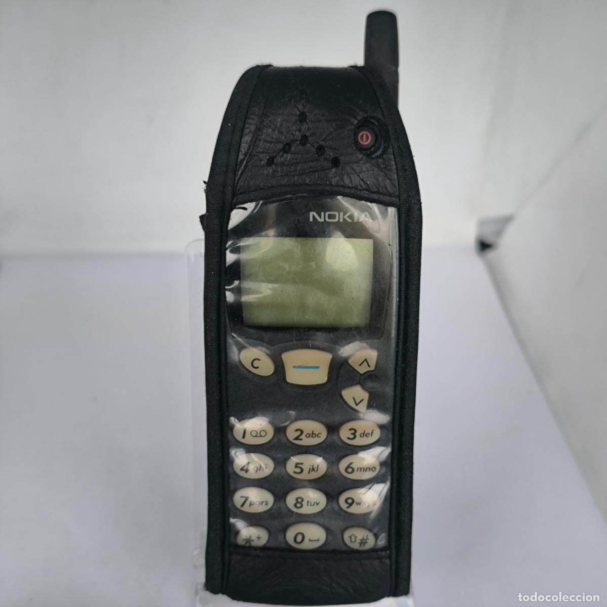 Tel&eacute;fonos: Tel&eacute;fono Nokia 5110 con funda,no funciona - Foto 1