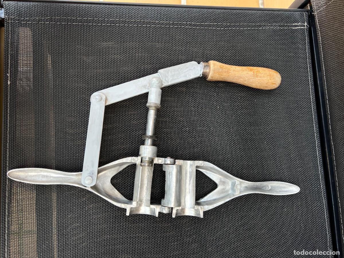 Antig&uuml;edades: Corchador manual BOJ &Eacute;IBAR - Foto 1