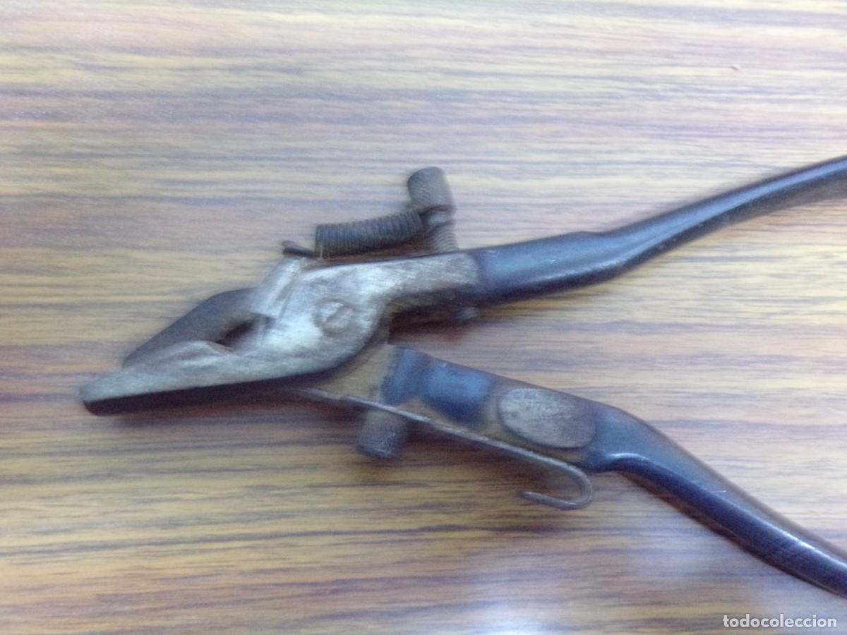 Antig&uuml;edades: ESTAMOS LIQUIDANDO. ANTIGUOS ALICATES ESPECIALES - Foto 2