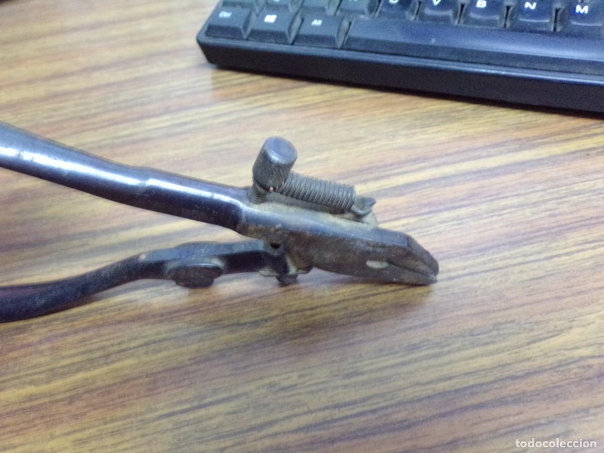 Antig&uuml;edades: ESTAMOS LIQUIDANDO. ANTIGUOS ALICATES ESPECIALES - Foto 4