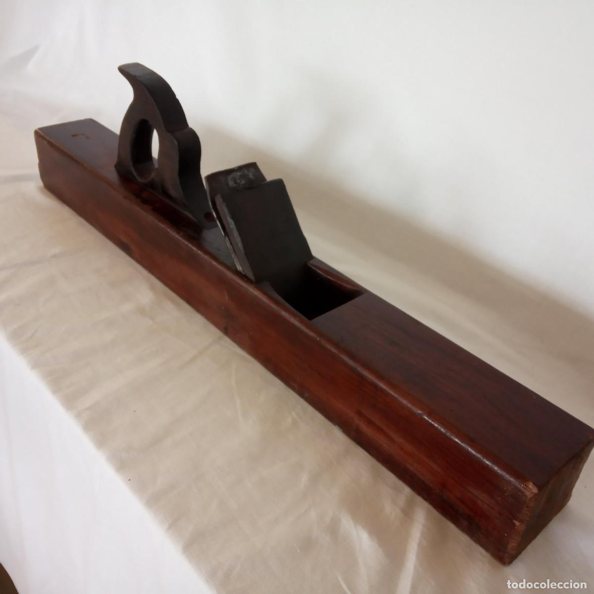 Antig&uuml;edades: Garlopa o cepillo de madera de 72 cm. de largo - Cepillo carpintero - Foto 2