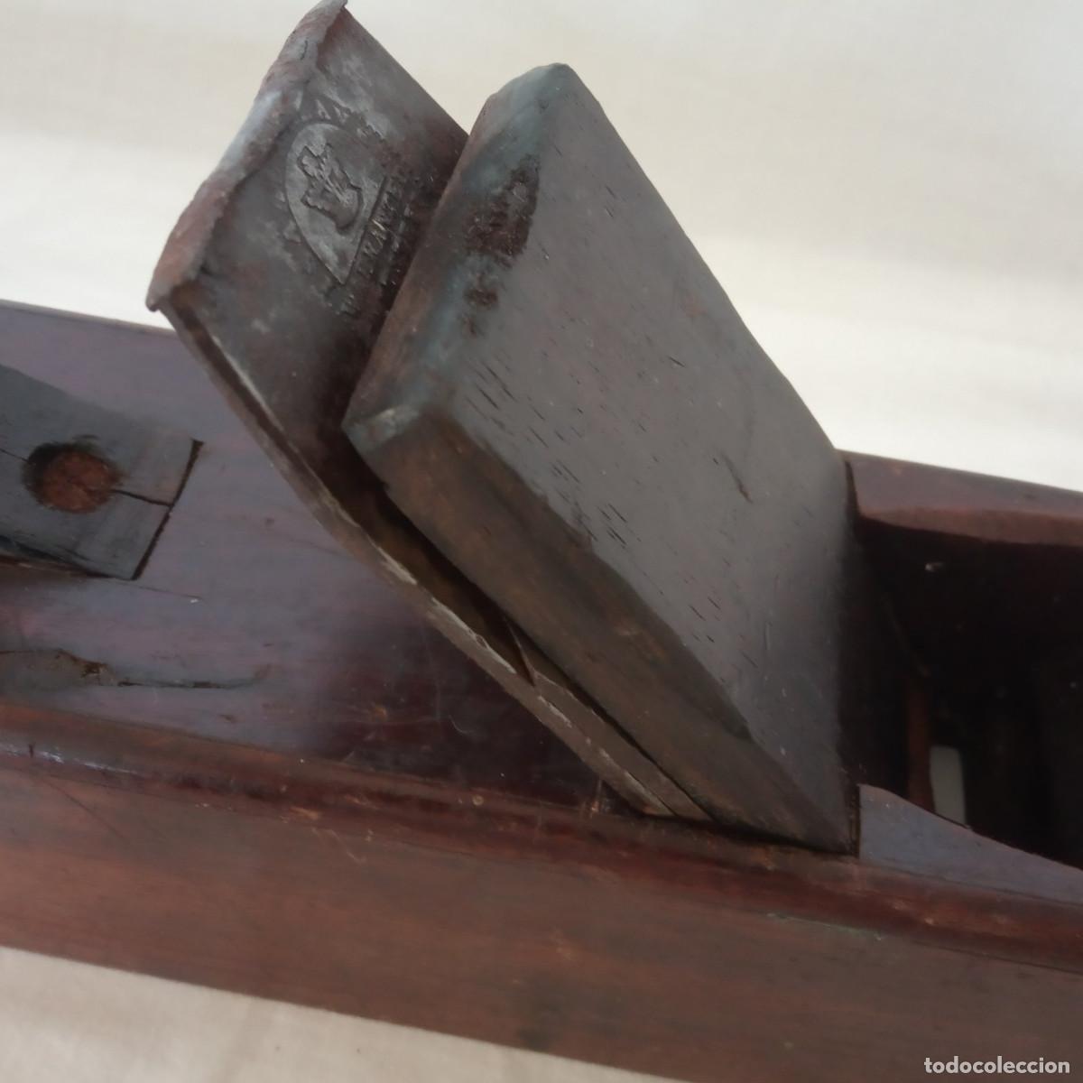 Antig&uuml;edades: Garlopa o cepillo de madera de 72 cm. de largo - Cepillo carpintero - Foto 3