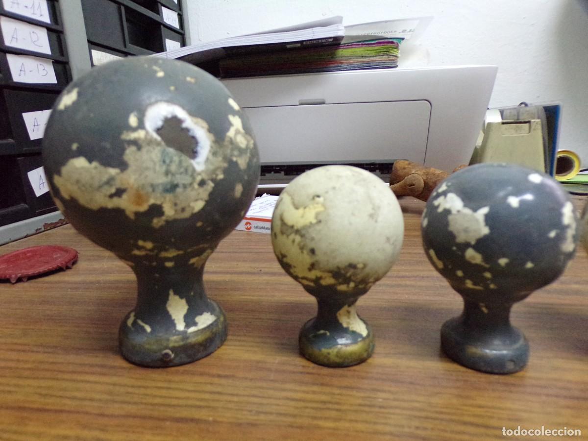 Antig&uuml;edades: ESTAMOS LIQUIDANDO. lote bolas arranque de escalera antiguas - Foto 2