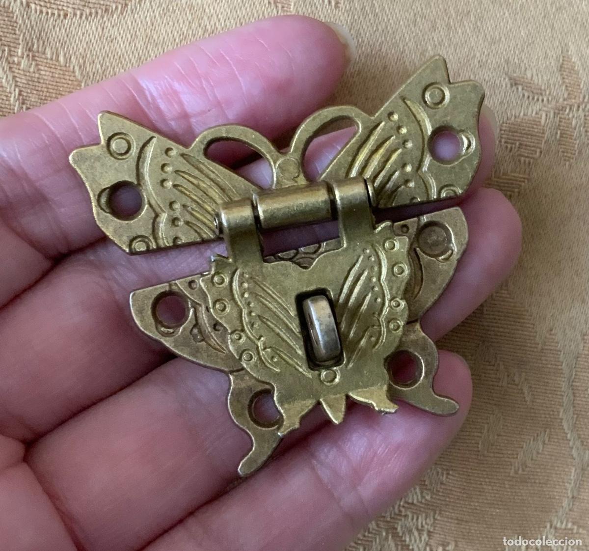 Antig&uuml;edades: CERRADURA CON FORMA DE MARIPOSA - Foto 3