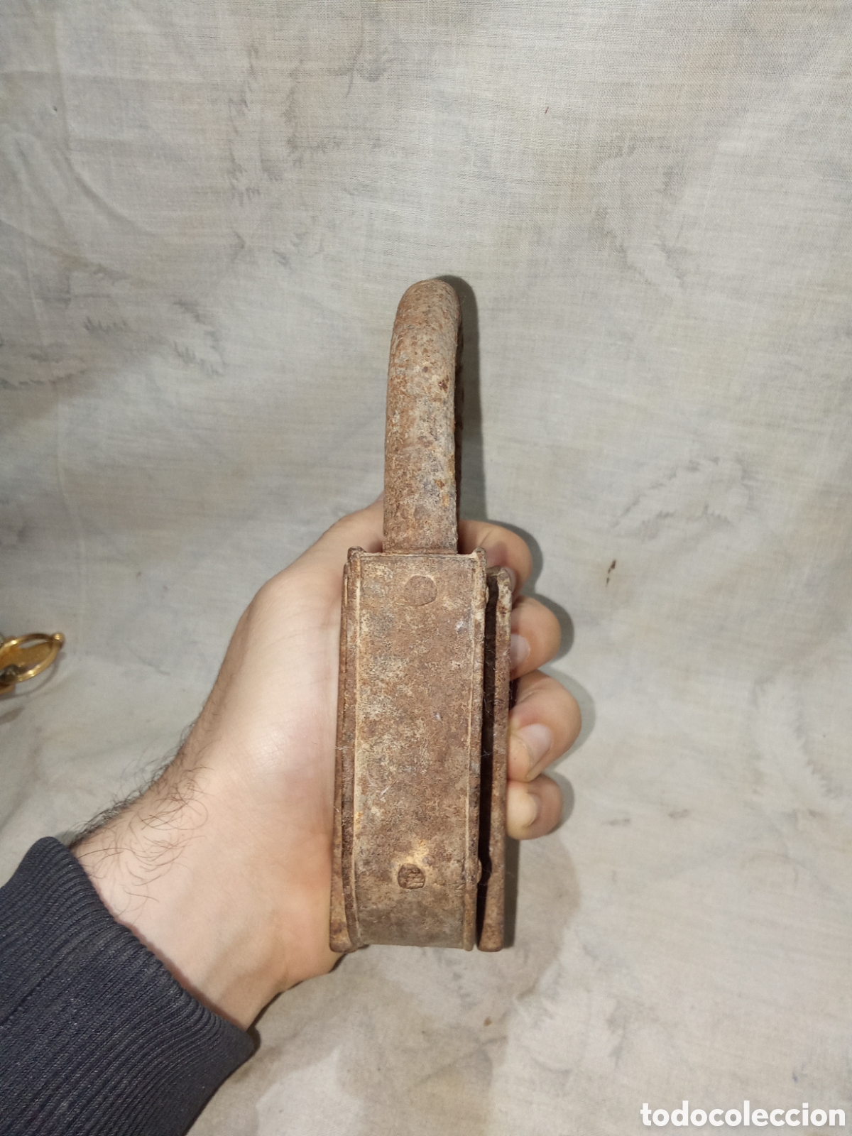 Antig&uuml;edades: ANTIGUO GRAN CANDADO DE HIERRO CON OXIDO - Foto 4