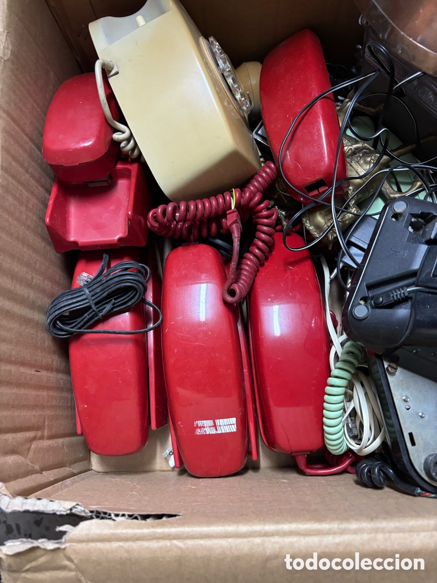 Tel&eacute;fonos: Tel&eacute;fonos antiguos y piezas - Foto 1