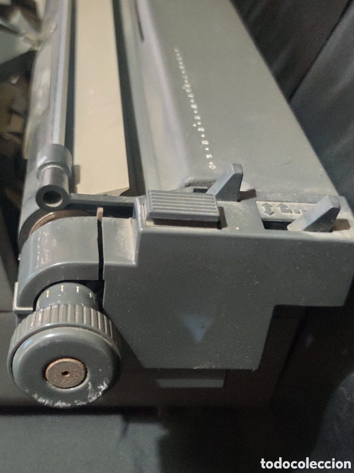 Antig&uuml;edades: Maquina de escribir, marca Olivetti Linea 98. - Foto 3