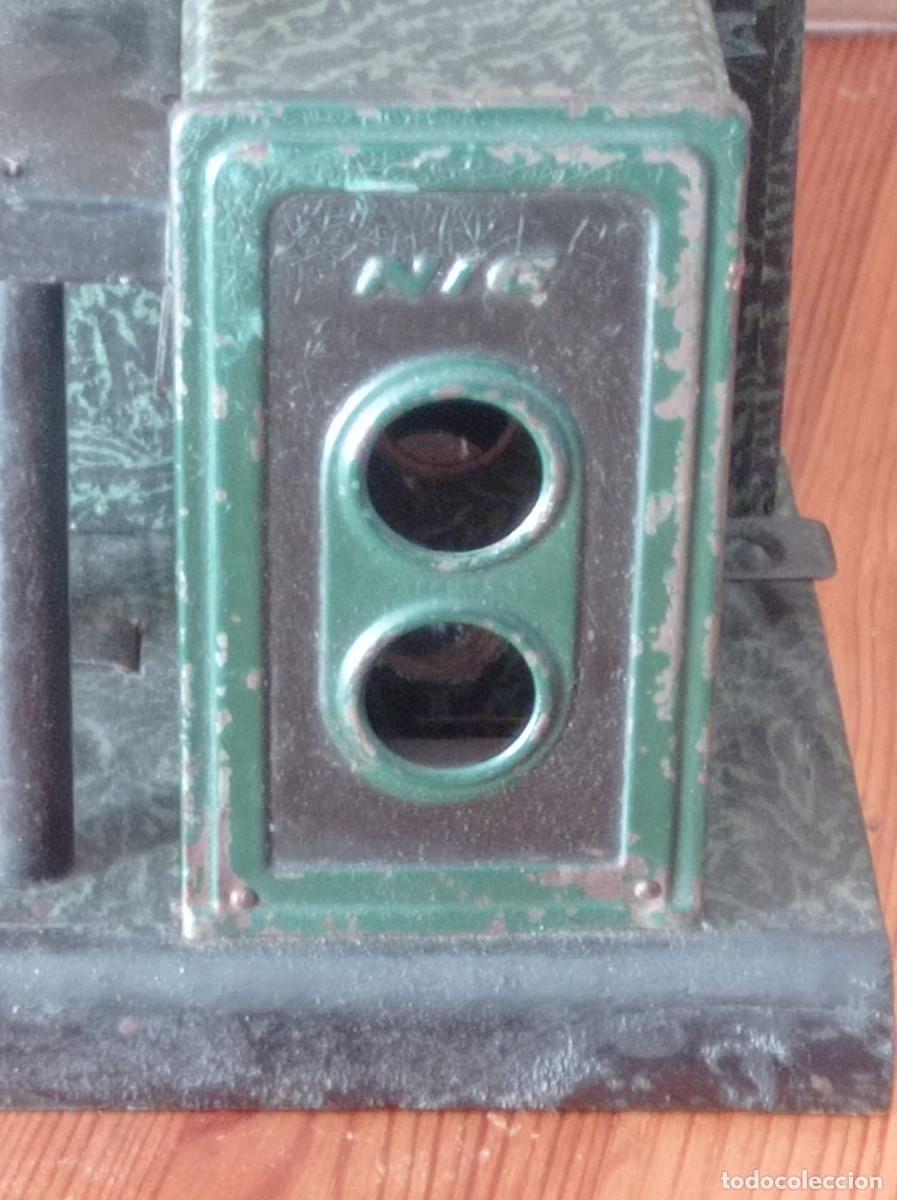 Antig&uuml;edades: PRECIOSO PROYECTOR CINE ANTIGUO, NIC - Foto 4
