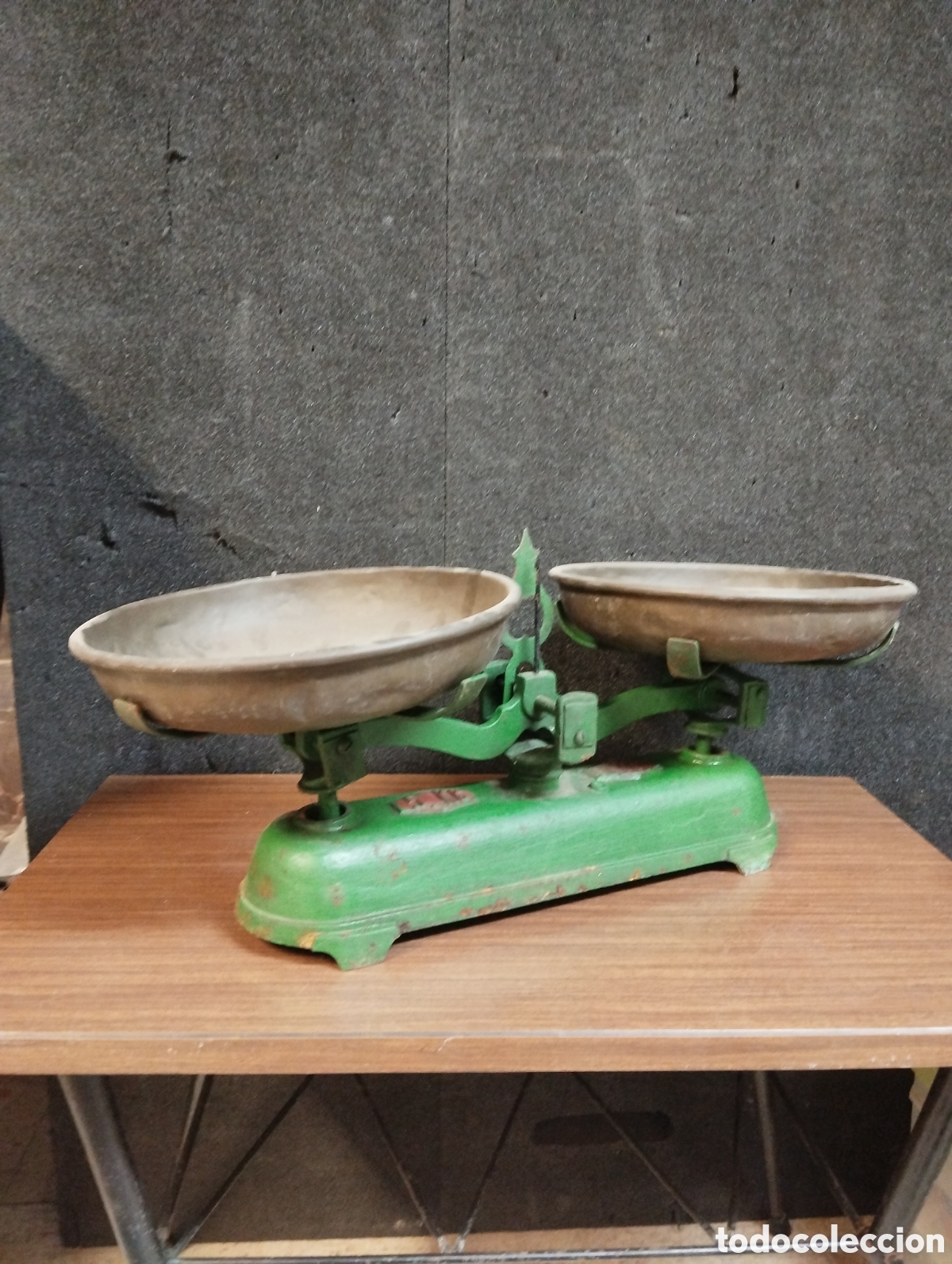Antig&uuml;edades: BALANZA ANTIGUA DE PLATOS - Foto 1