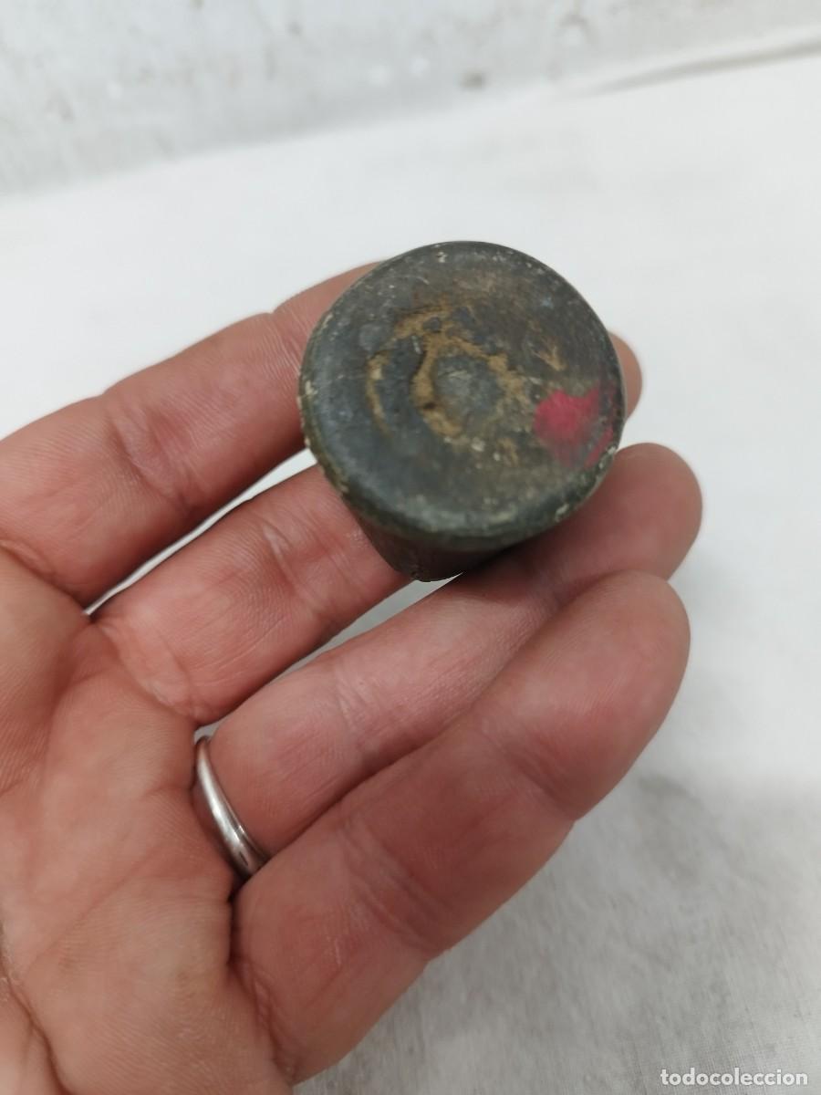 Antig&uuml;edades: Antiguo tapon, pieza a identificar. - Foto 2