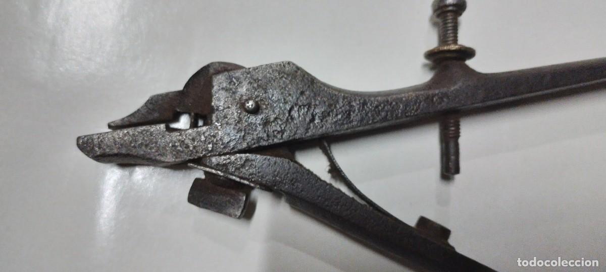 Antig&uuml;edades: Afilador de Sierras o serruchos - Foto 7