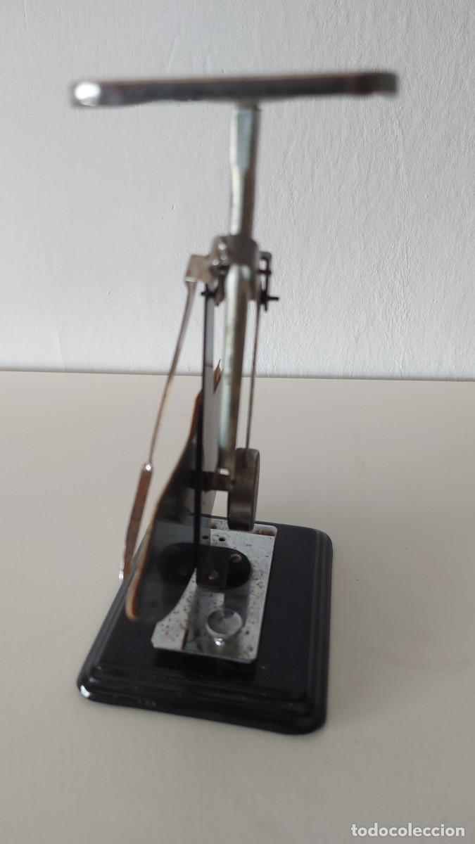 Antig&uuml;edades: PESA CARTAS PETRUS 118 - Foto 3