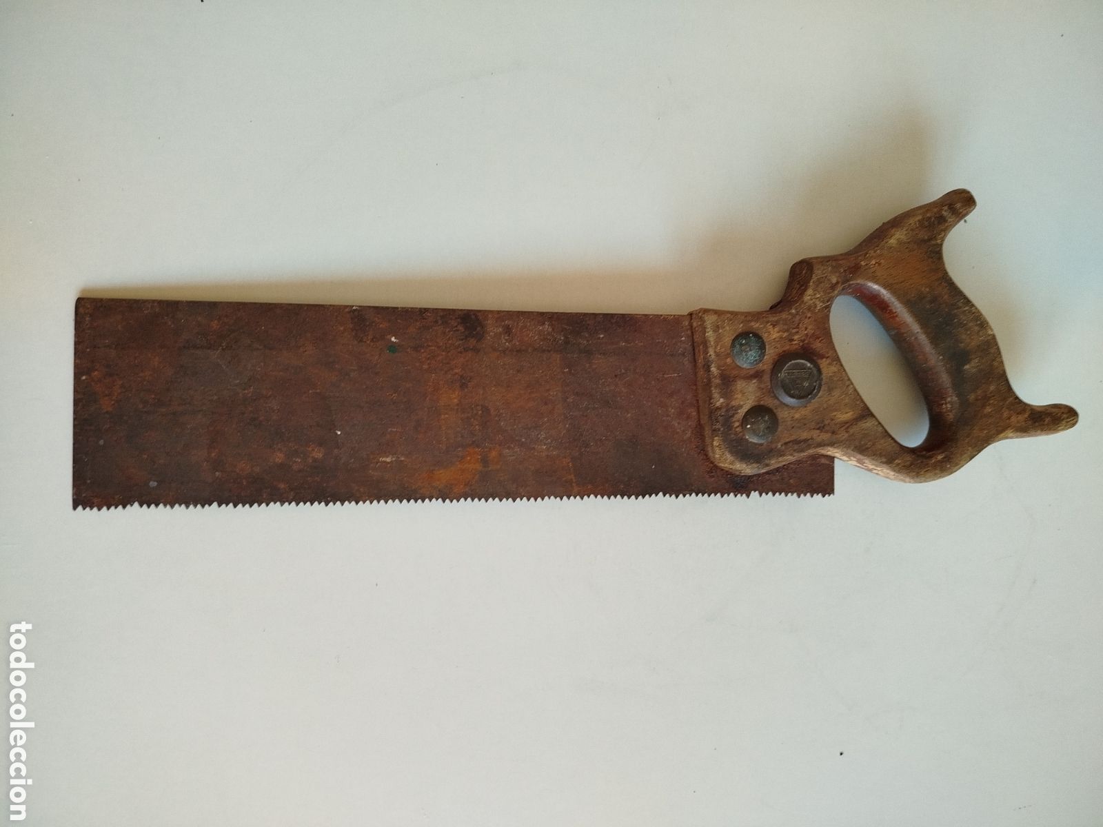 Antig&uuml;edades: Antiguo serrucho de carpintero marca Bellota - Foto 1