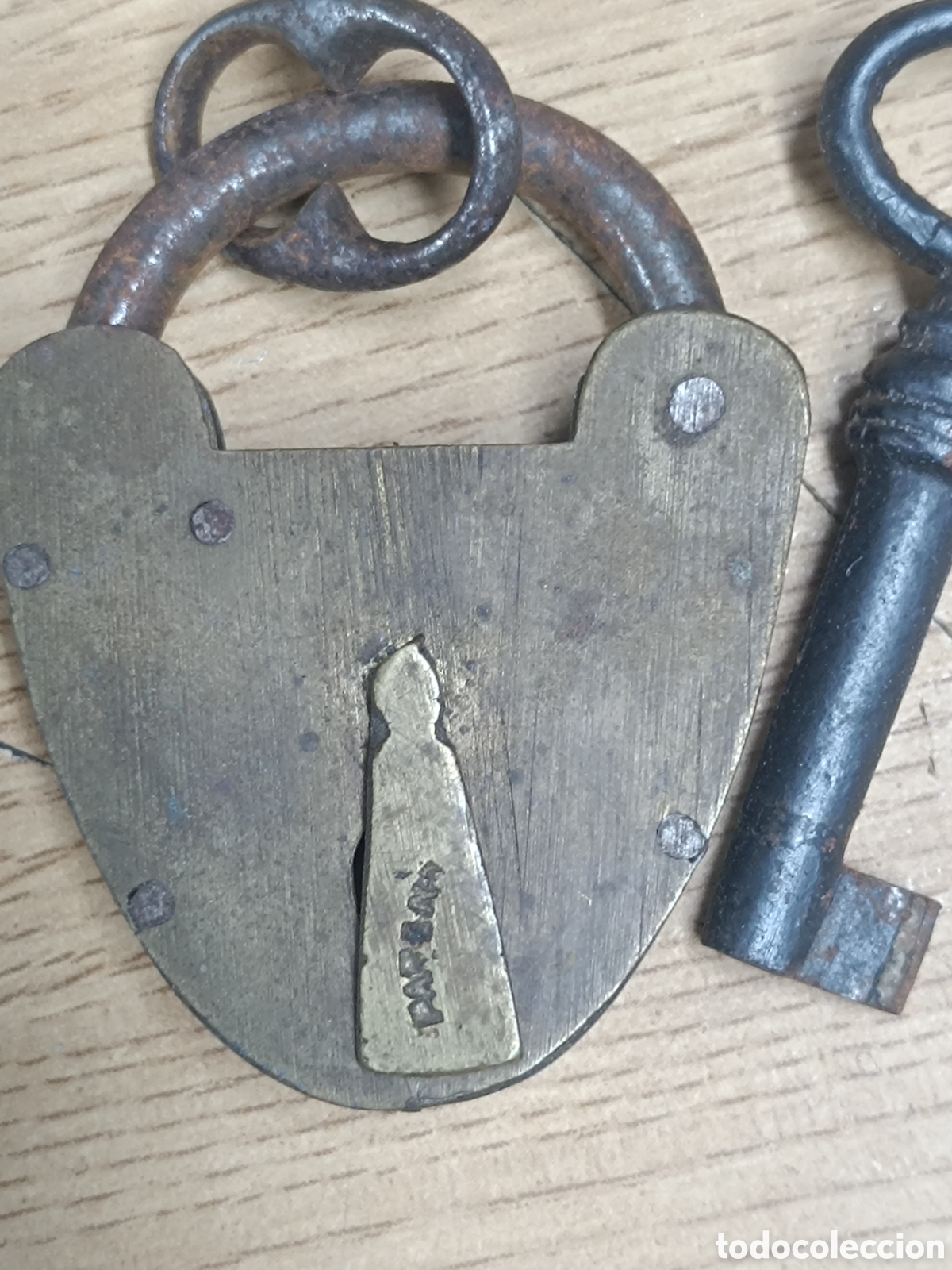 Antig&uuml;edades: ANTIGUO CANDADO CON DOS LLAVES METAL - Foto 3