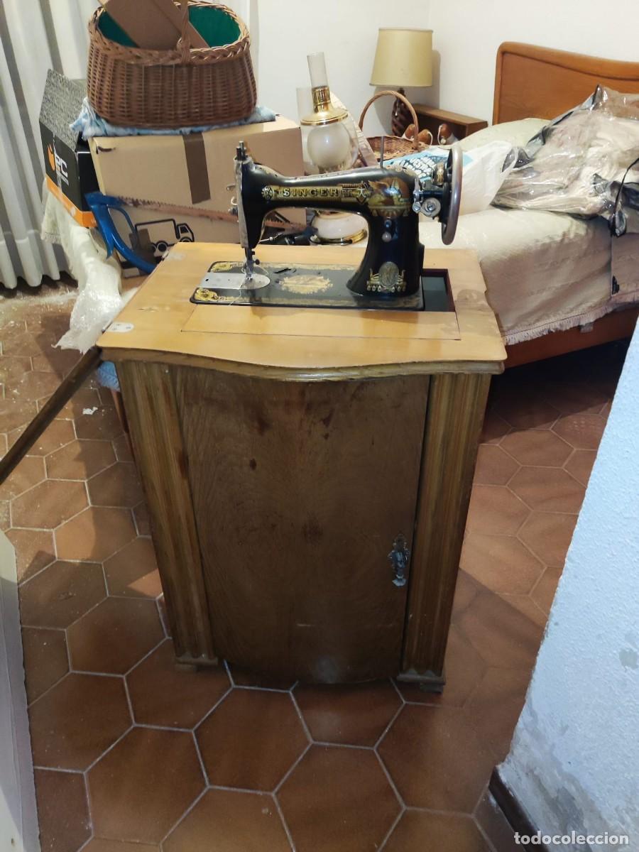 Antig&uuml;edades: M&aacute;quina de coser Singer - Foto 2