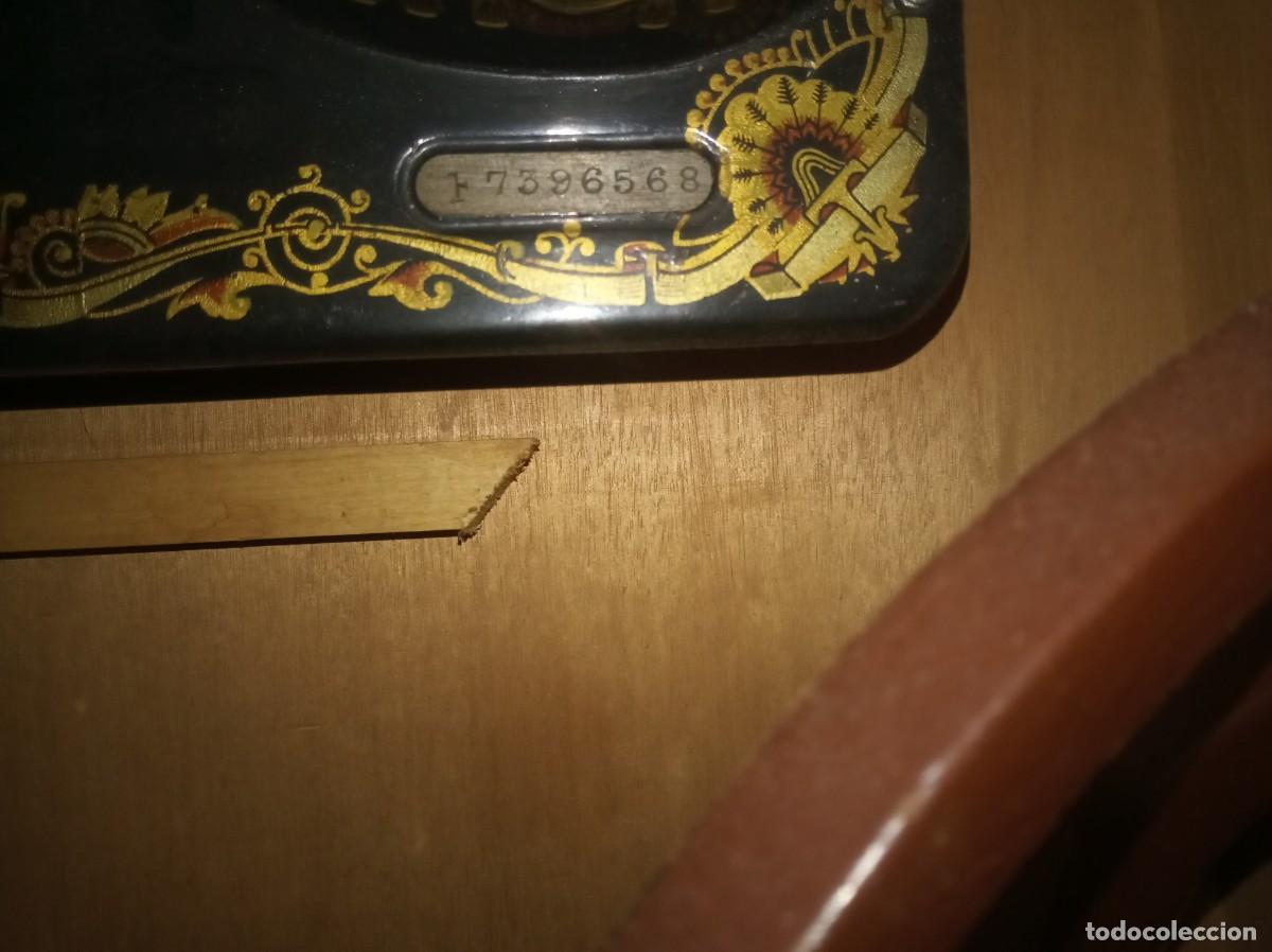 Antig&uuml;edades: M&aacute;quina de coser Singer - Foto 4