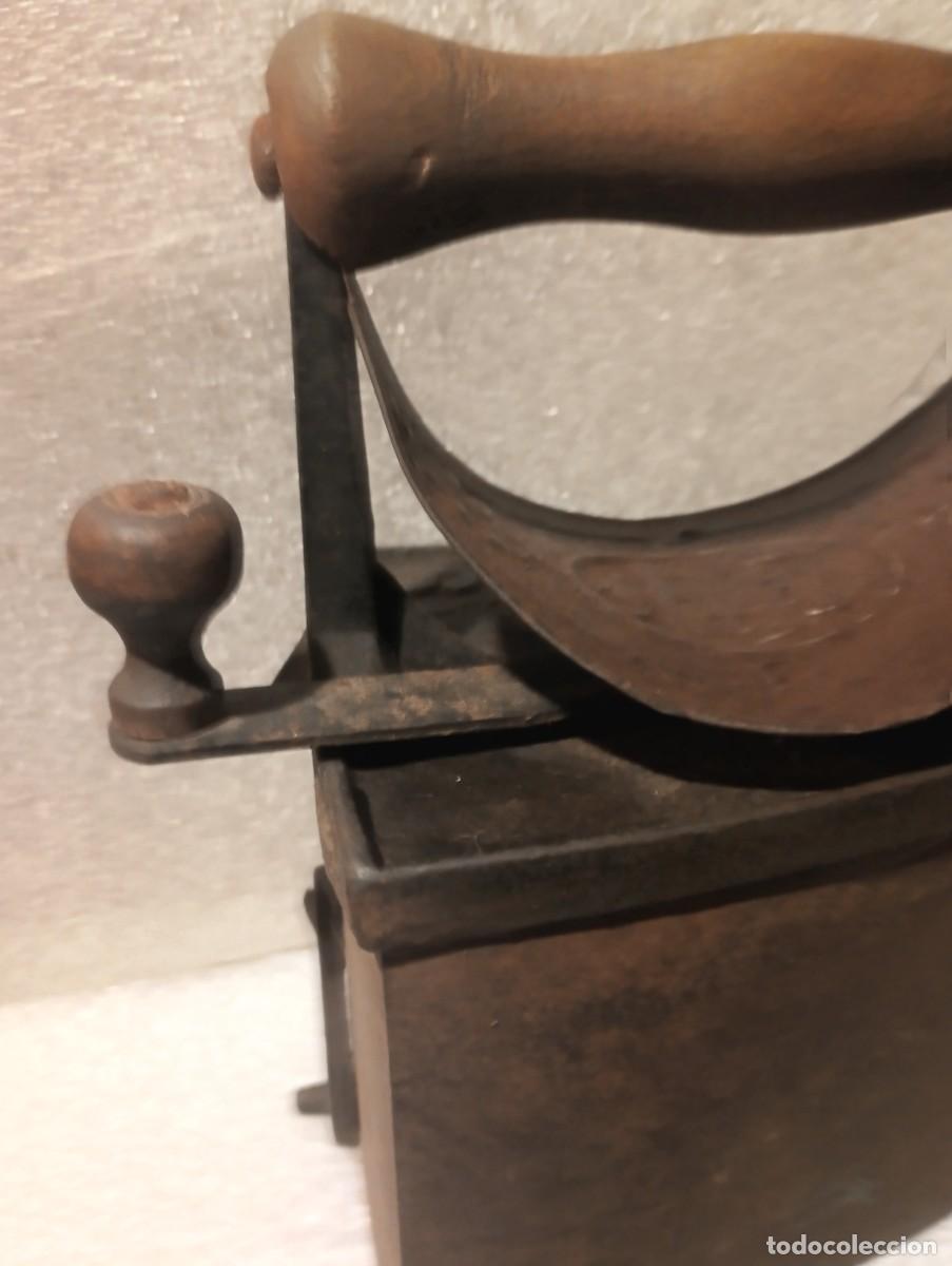 Antig&uuml;edades: PLANCHA ANTIGUA-CARBON. - Foto 2