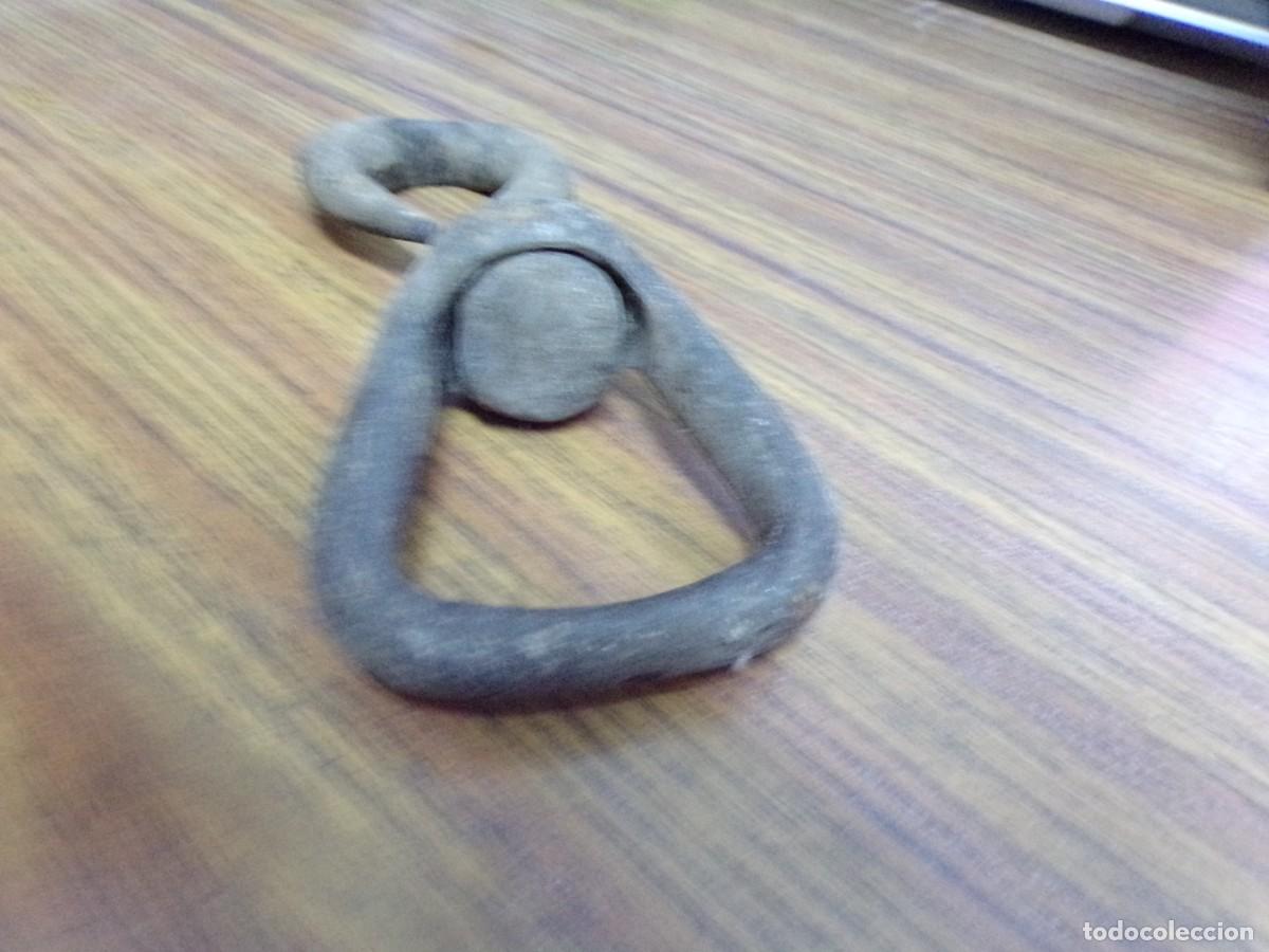 Antig&uuml;edades: ESTAMOS LIQUIDANDO. GANCHO DE CARRO EN HIERRO FORJADO - Foto 2