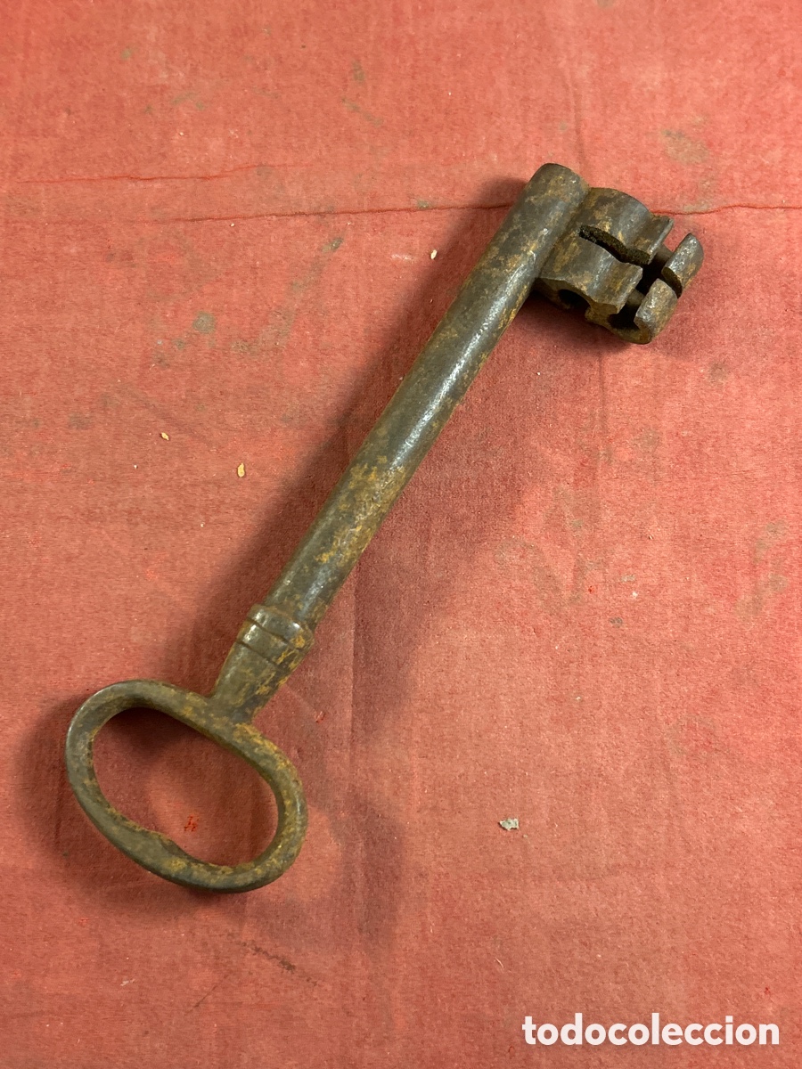 Antig&uuml;edades: LLAVE ANTIGUA DE FORJA CURIOSA - Foto 4