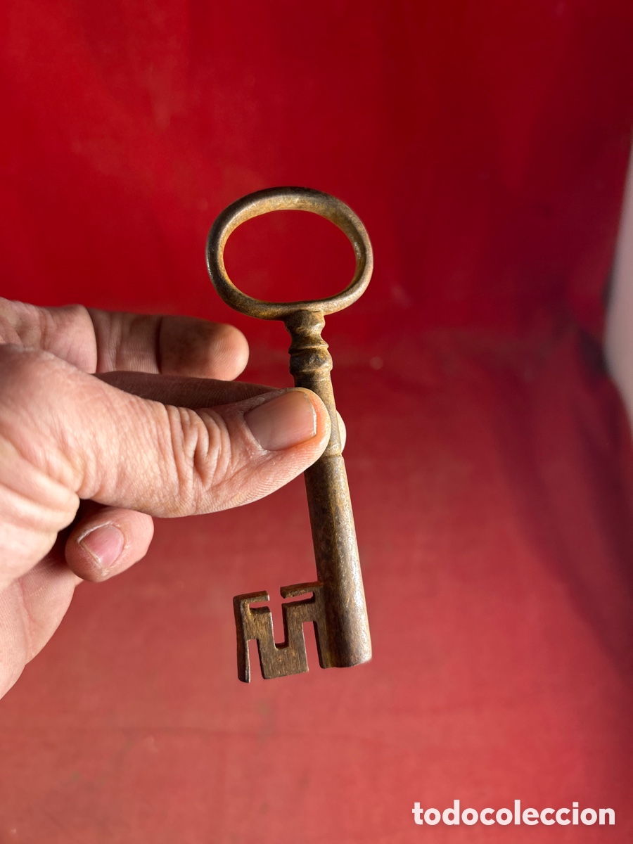 Antig&uuml;edades: LLAVE ANTIGUA DE FORJA CURIOSA - Foto 4