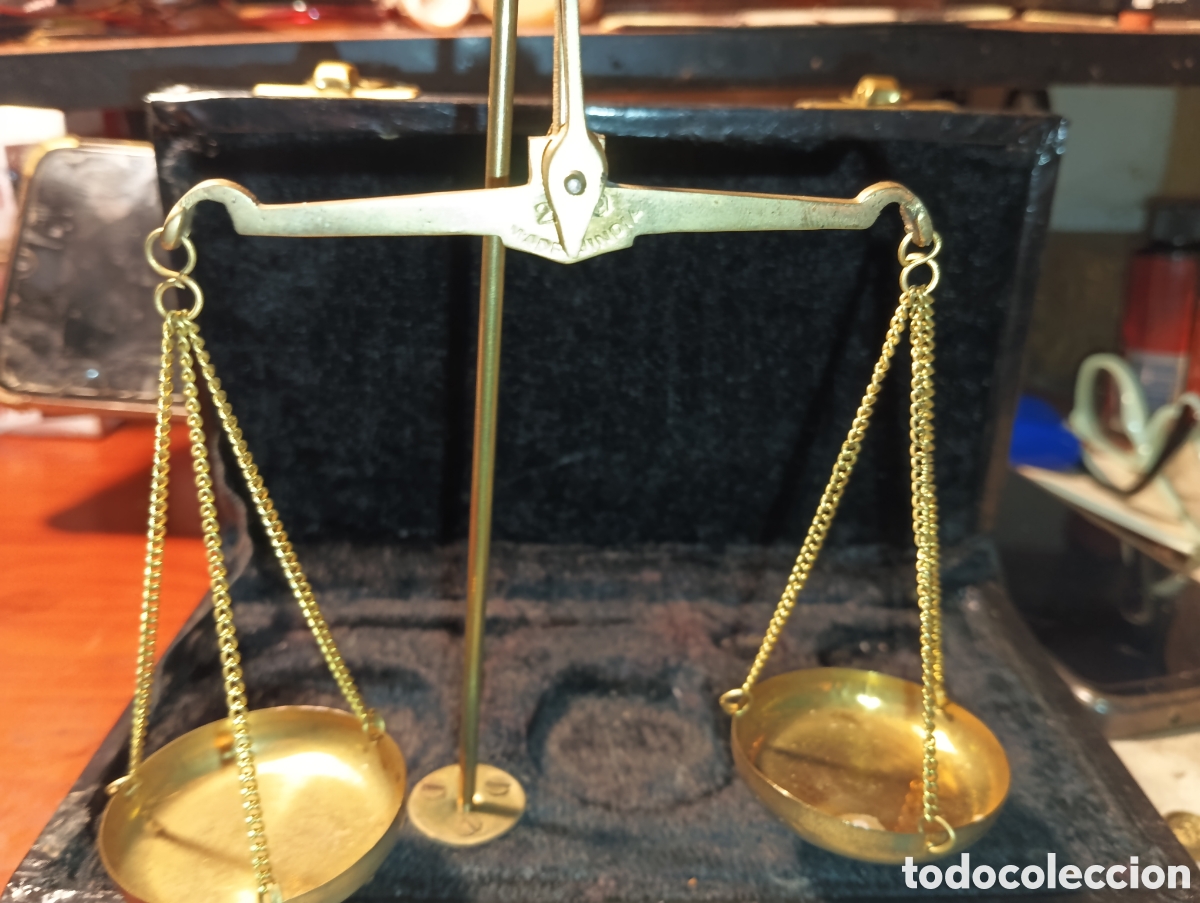 Antig&uuml;edades: B&aacute;scula joyero antigua made India - Foto 2