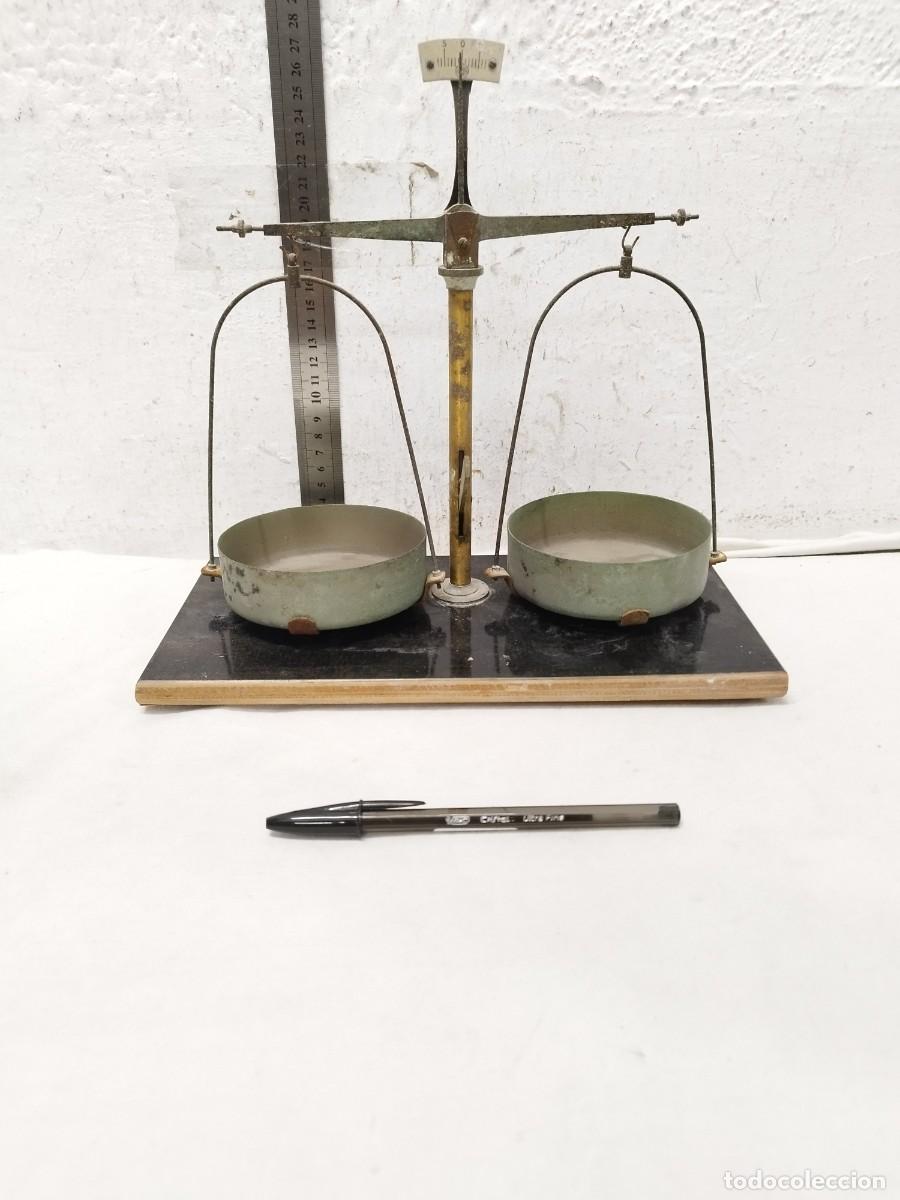 Antig&uuml;edades: Antigua bascula o balanza. Sin comprobar. - Foto 1