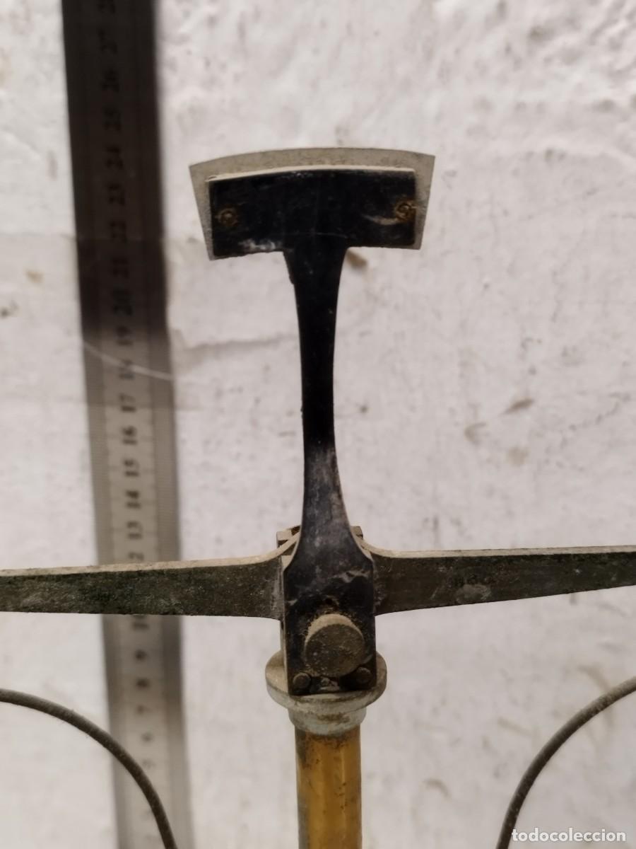 Antig&uuml;edades: Antigua bascula o balanza. Sin comprobar. - Foto 11