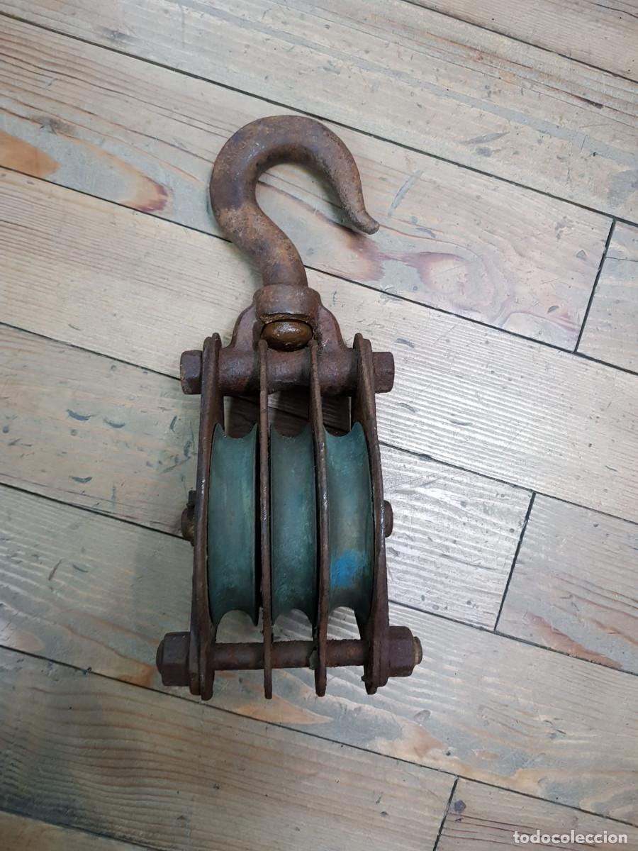 Antig&uuml;edades: ANTIGUA POLEA/GARRCHA DE HIERRO Y BRONCE - Foto 1