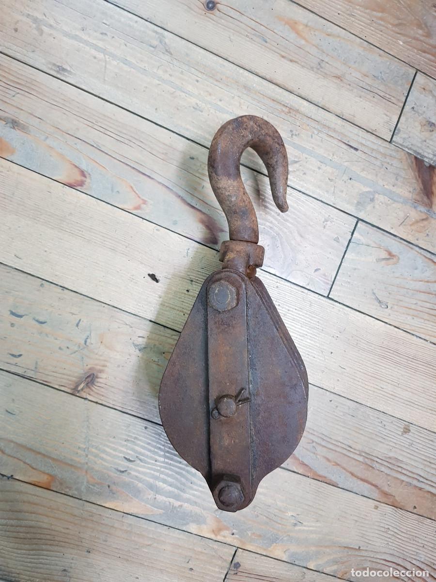 Antig&uuml;edades: ANTIGUA POLEA/GARRCHA DE HIERRO Y BRONCE - Foto 3