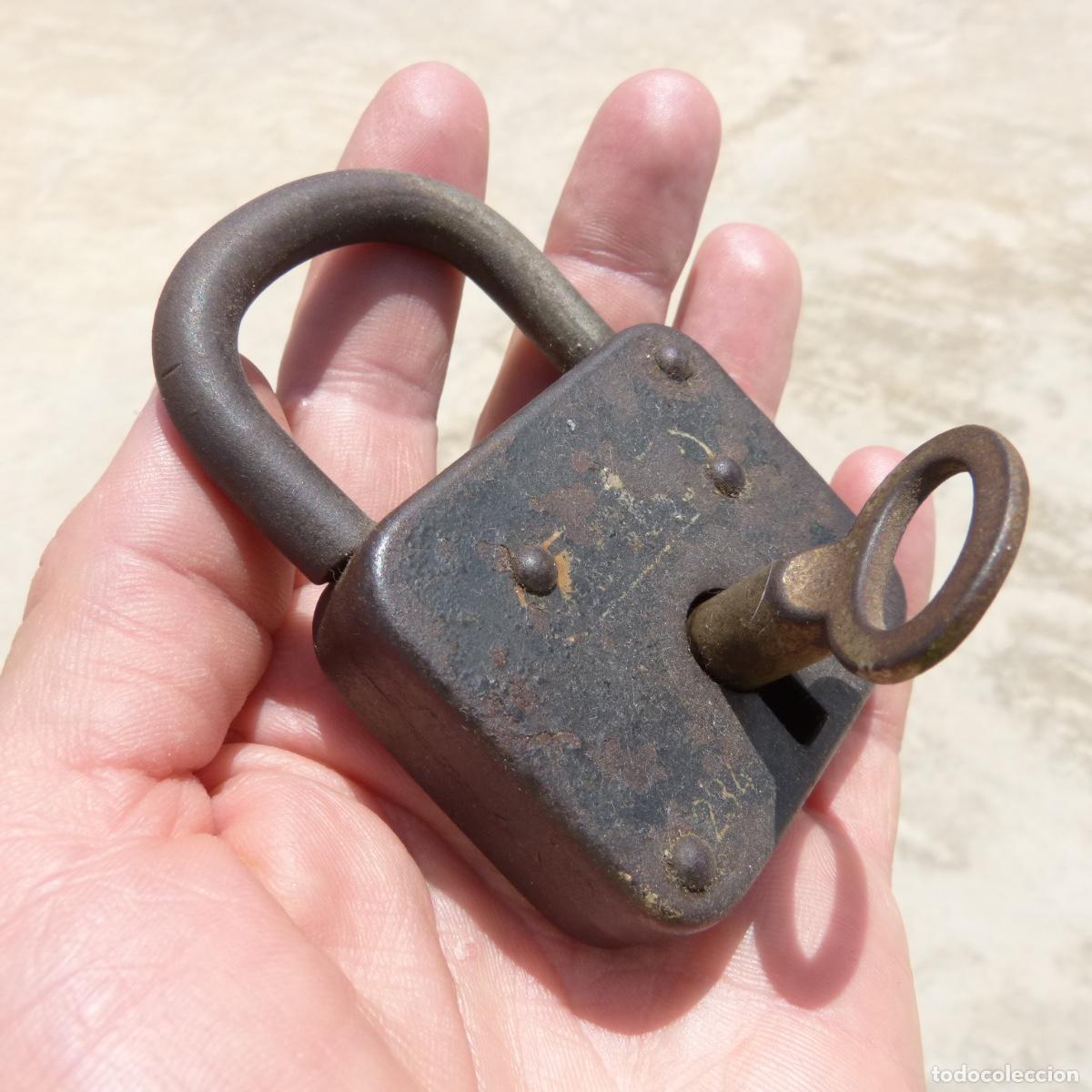 Antig&uuml;edades: Candado Abus con llave y funcionando, 201gr. - Foto 1
