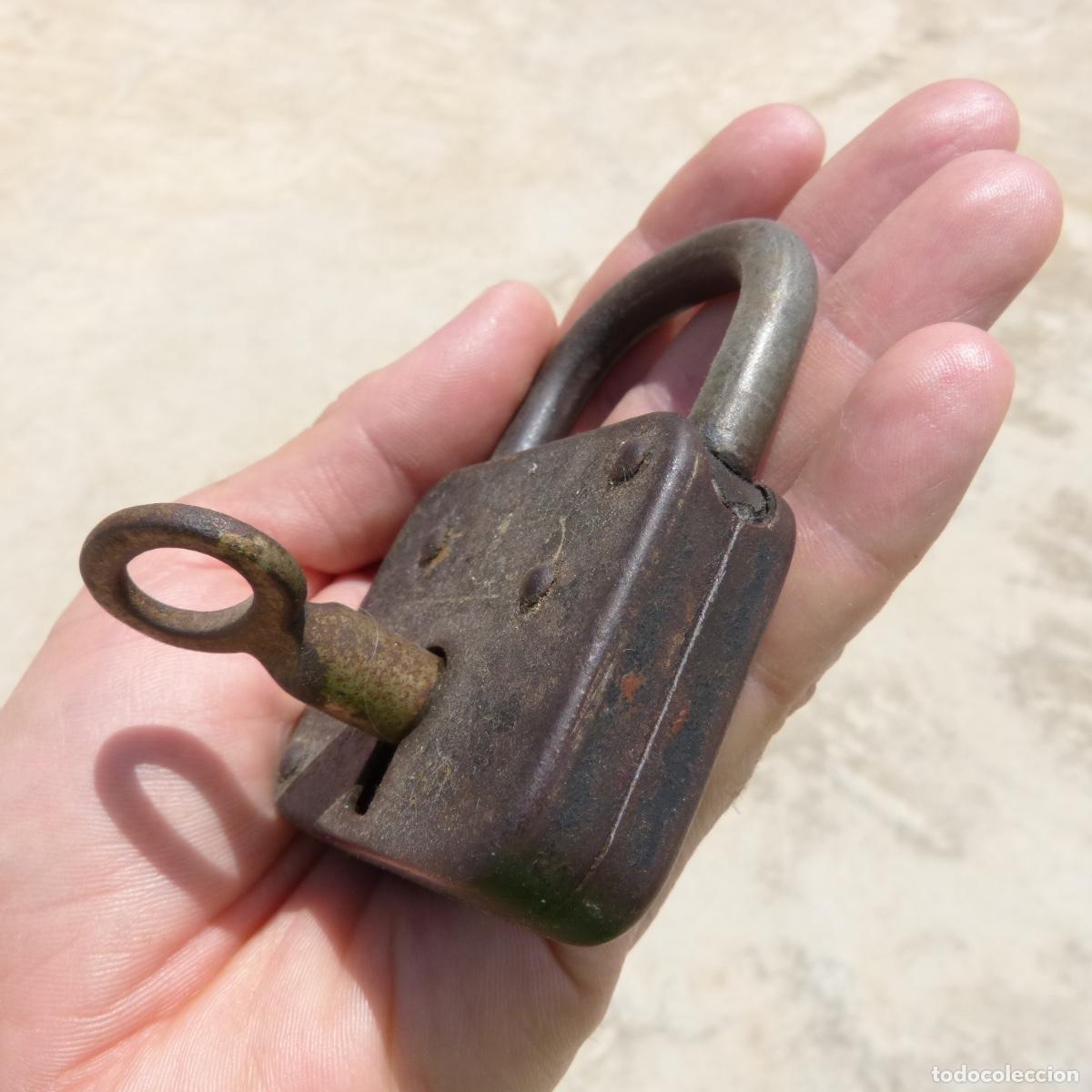 Antig&uuml;edades: Candado Abus con llave y funcionando, 201gr. - Foto 2