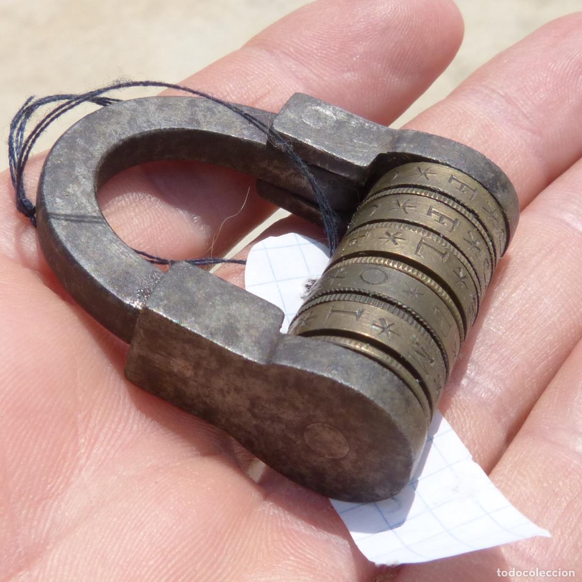 Antig&uuml;edades: Antiguo candado de contrase&ntilde;a totalmente funcional, 69gr. - Foto 1
