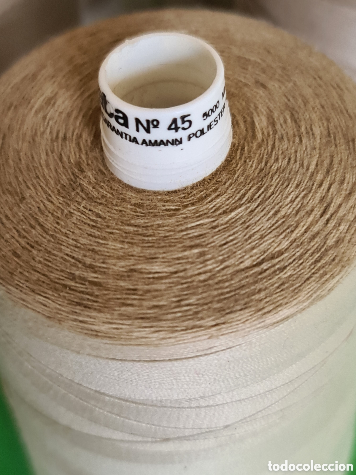 Antig&uuml;edades: Lote de 5 bobinas de hilo. Beige. - Foto 6