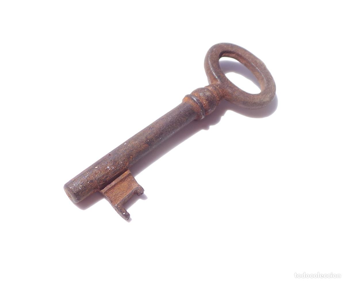 Antig&uuml;edades: LLAVE DE HIERRO.- 6,9 CM DE LARGO. APROX. - Foto 2