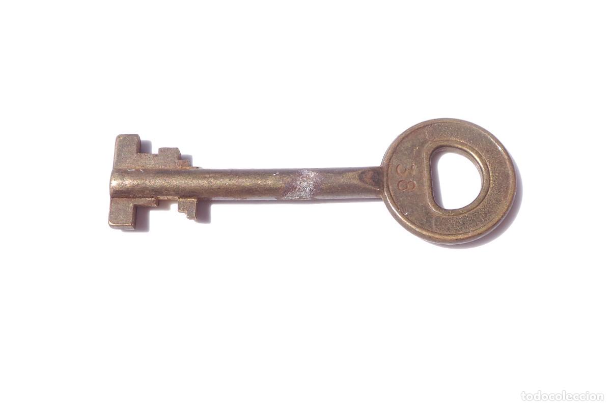 Antig&uuml;edades: LLAVE DE BRONCE.- 7,5 CM DE LARGO. APROX. - Foto 1