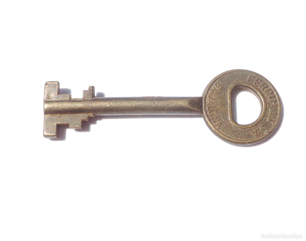 Antig&uuml;edades: LLAVE DE BRONCE.- 7,5 CM DE LARGO. APROX. - Foto 2