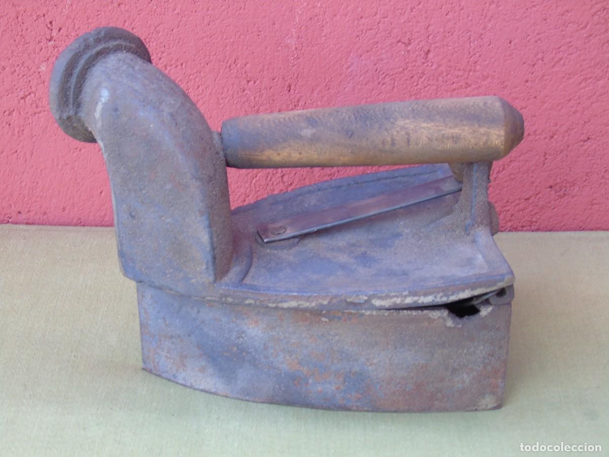 Antig&uuml;edades: ANTIGUA PLANCHA DE CHIMENEA, HIERRO Y MANGO MADERA - Foto 5