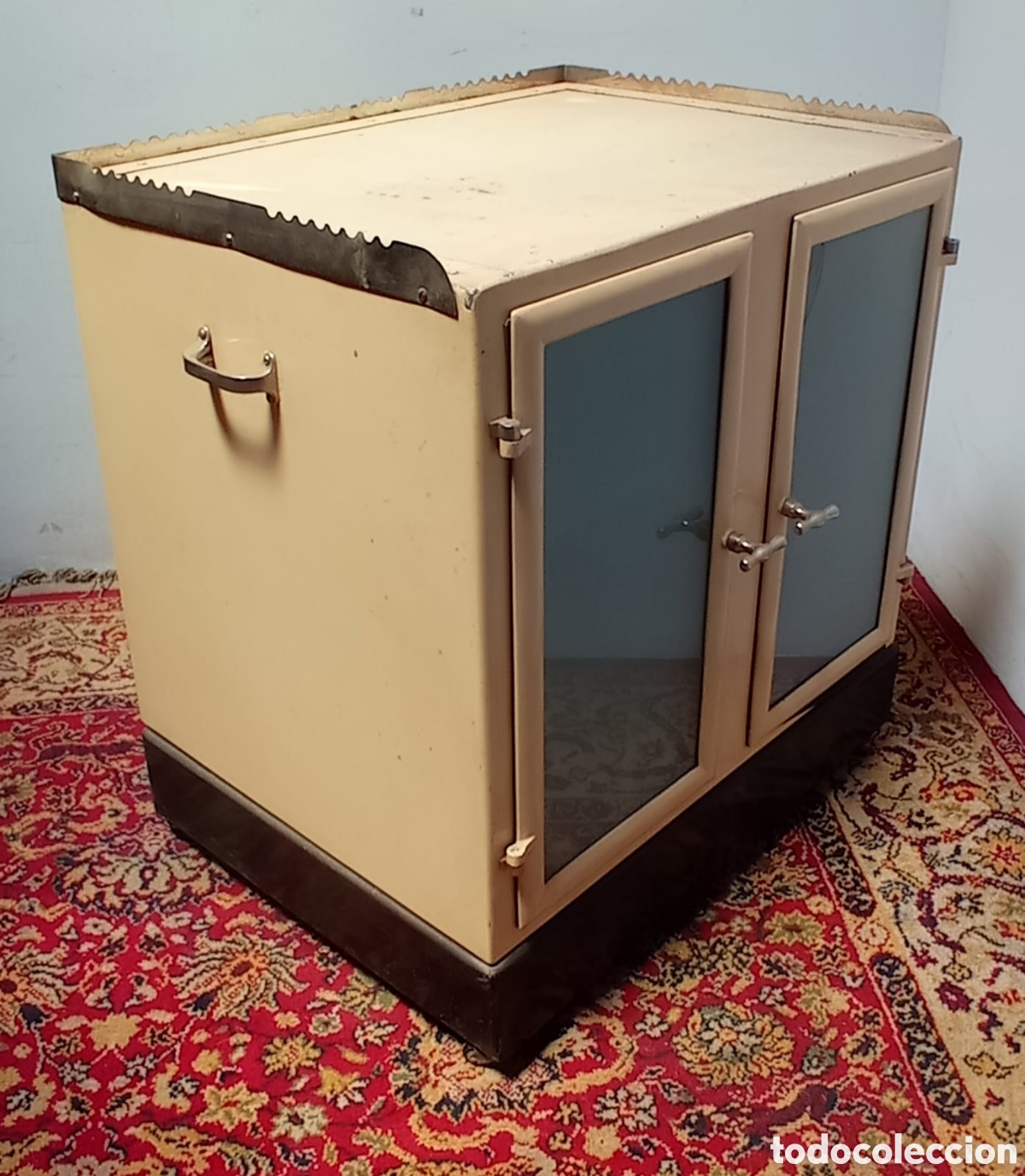 Antig&uuml;edades: Mueble medico oftalm&oacute;logo. - Foto 2