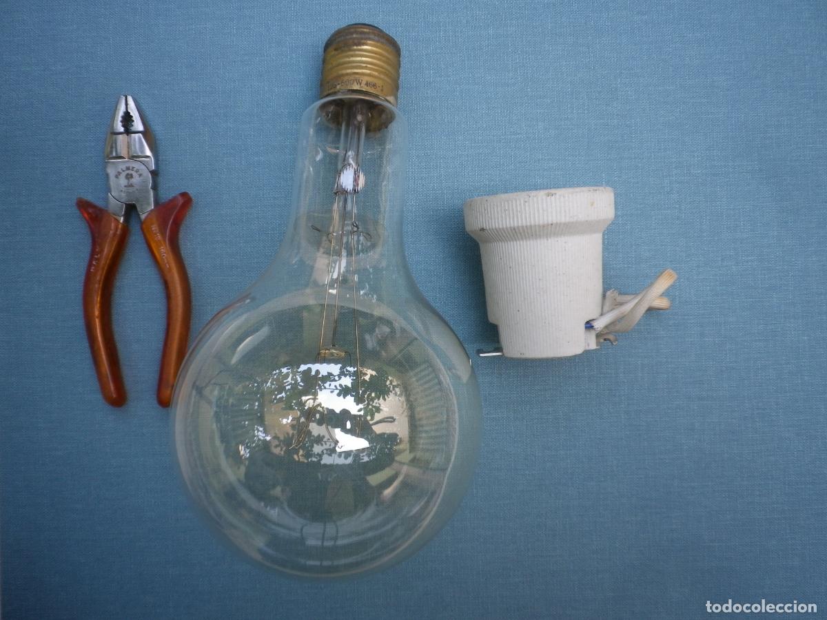 Antig&uuml;edades: Enorme bombilla de 125 V. 500 W. - Foto 1