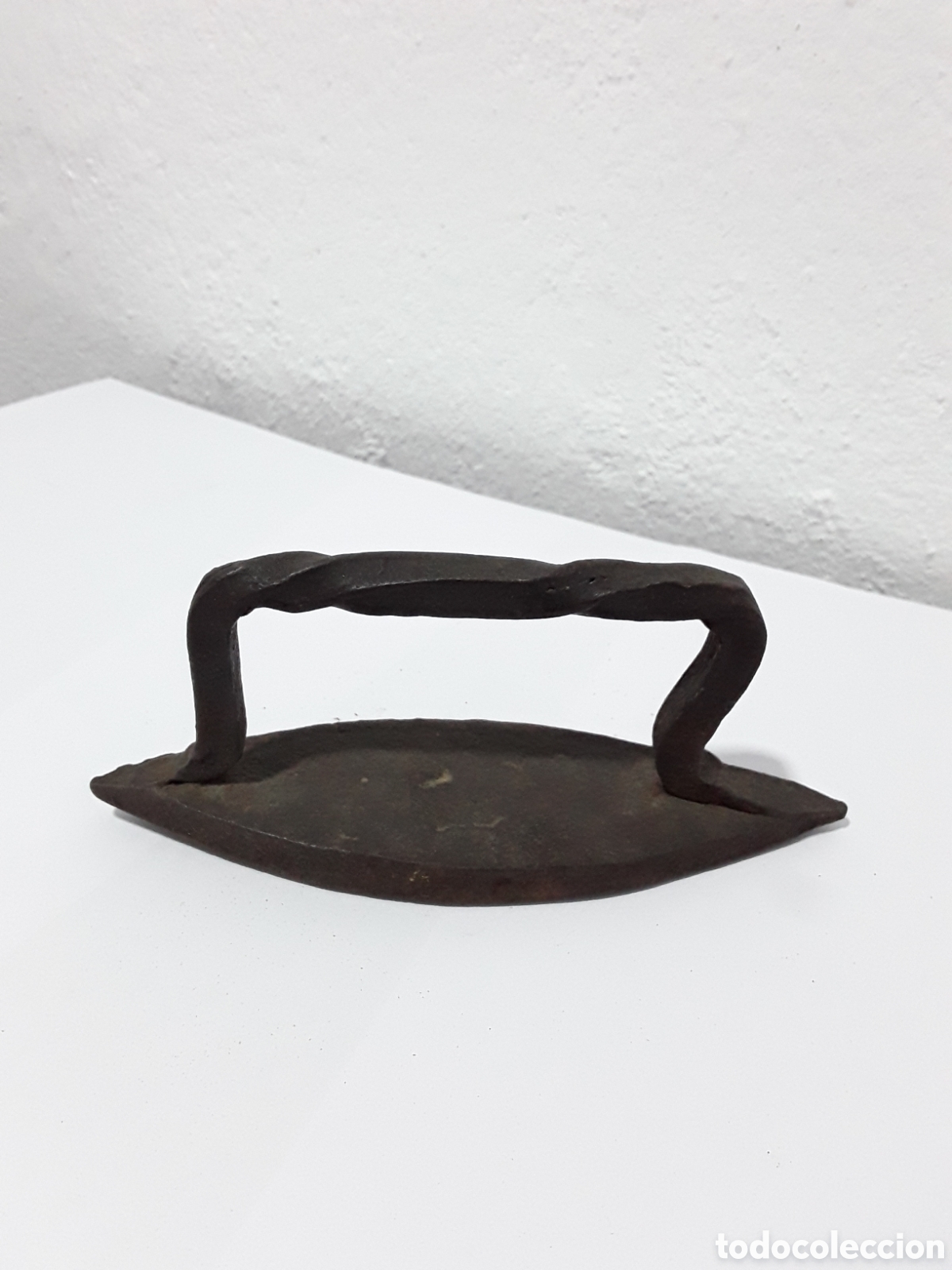 Antig&uuml;edades: Plancha peque&ntilde;a de forja - Foto 1