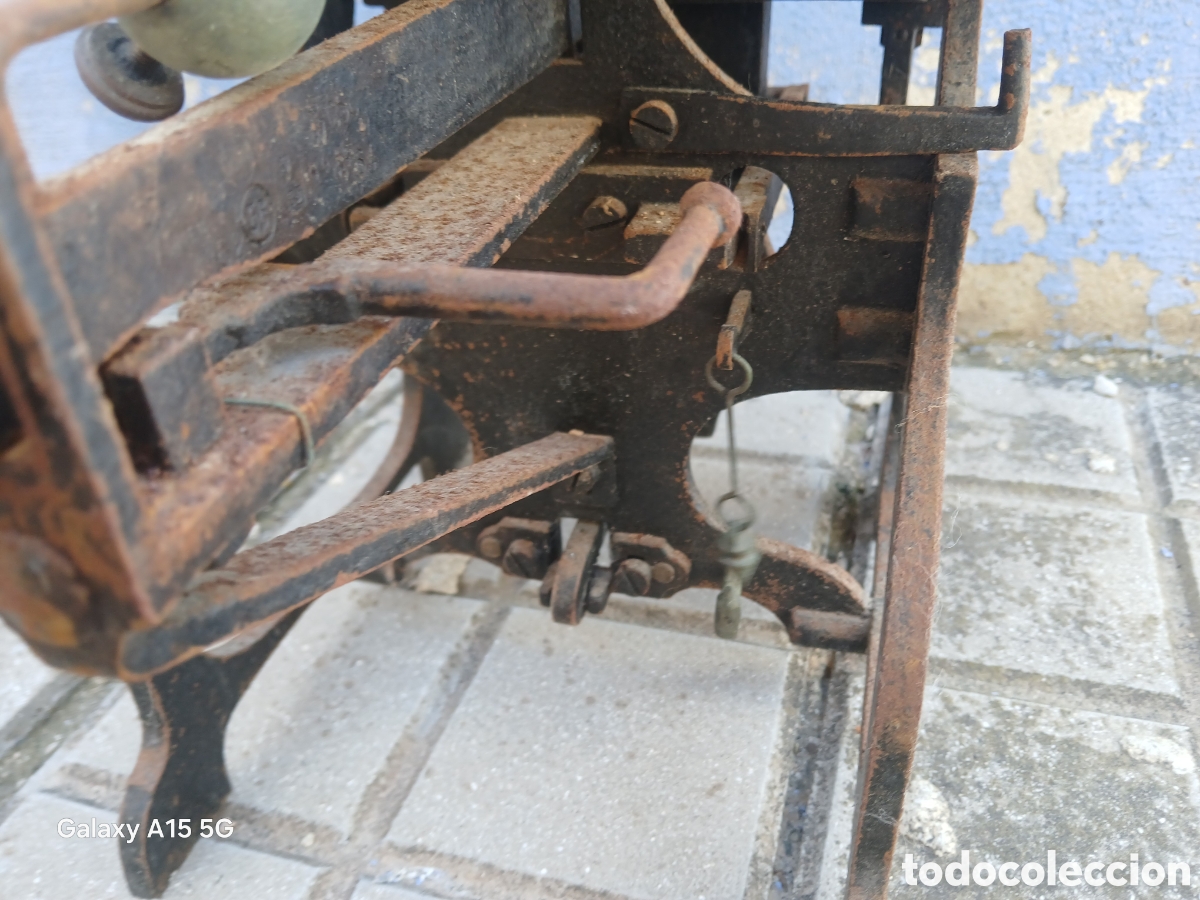 Antig&uuml;edades: ANTIGUA BASCULA CON JUEGO DE PESAS. - Foto 6