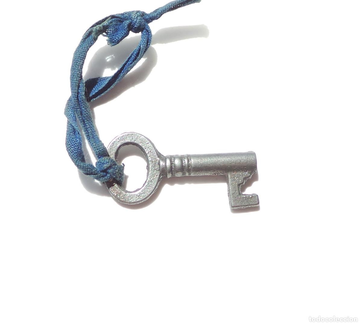 Antig&uuml;edades: LLAVE DE HIERRO.- 3,9 CM DE LARGO. APROX. - Foto 1