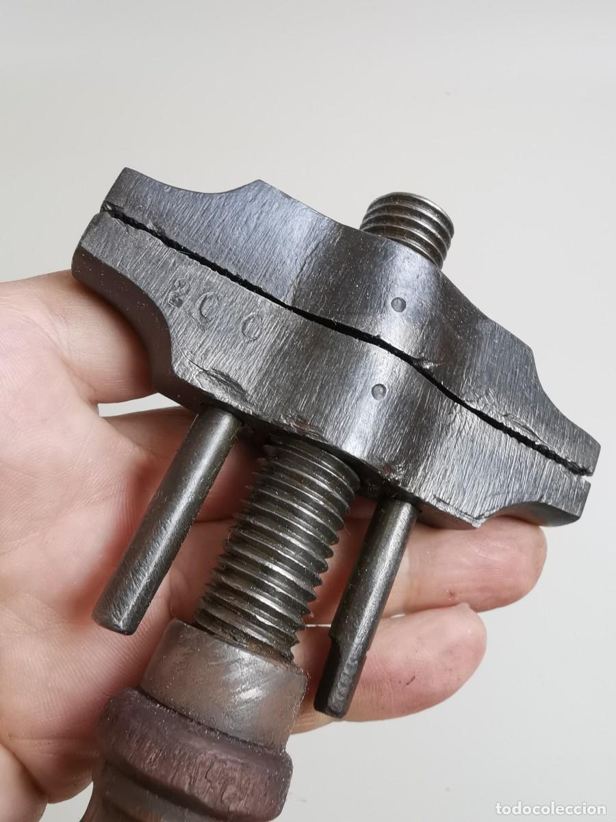 Antig&uuml;edades: LLAVE INGLESA MULTIUSOS MARTILLO - MANGO EN MADERA - Foto 11