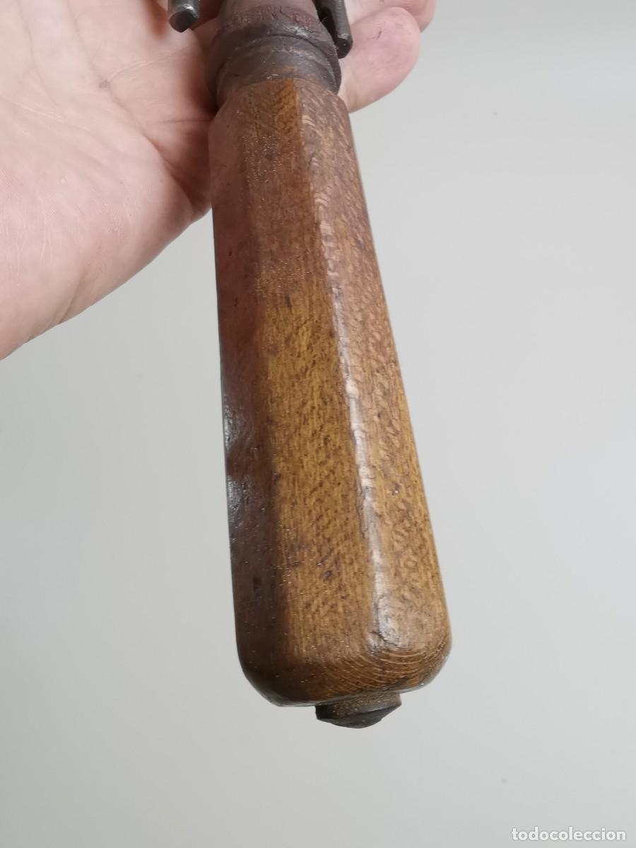 Antig&uuml;edades: LLAVE INGLESA MULTIUSOS MARTILLO - MANGO EN MADERA - Foto 14