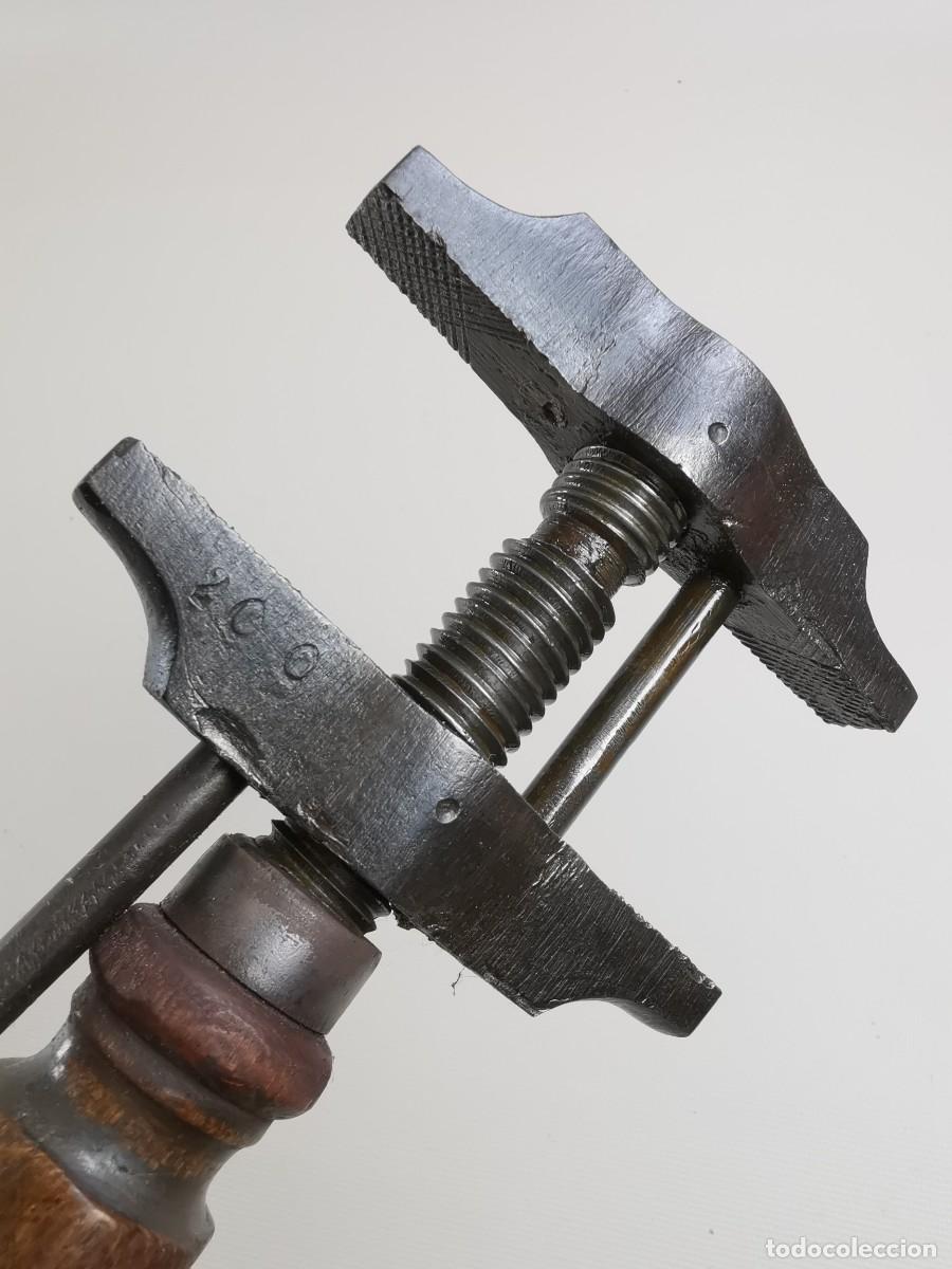 Antig&uuml;edades: LLAVE INGLESA MULTIUSOS MARTILLO - MANGO EN MADERA - Foto 20