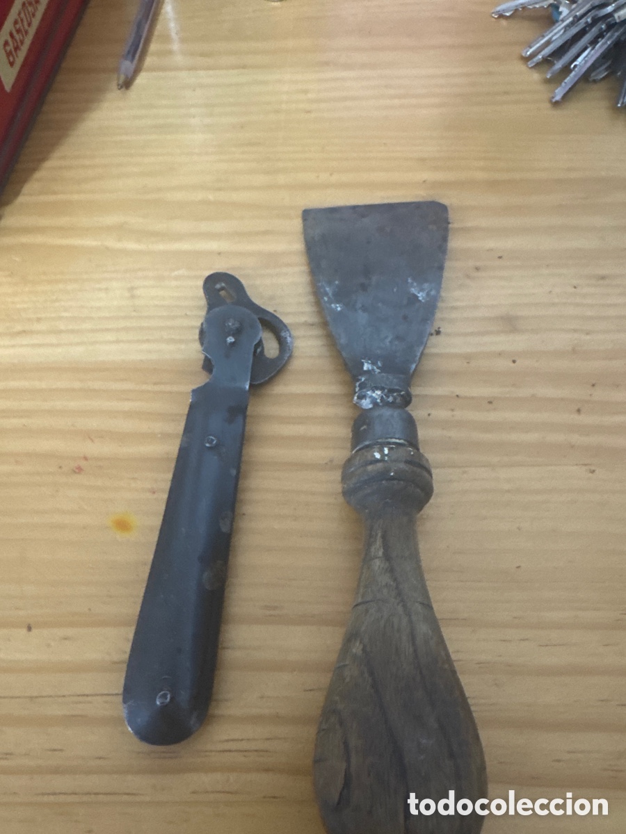 Antig&uuml;edades: Esp&aacute;tula antigua y llave antigua - Foto 1