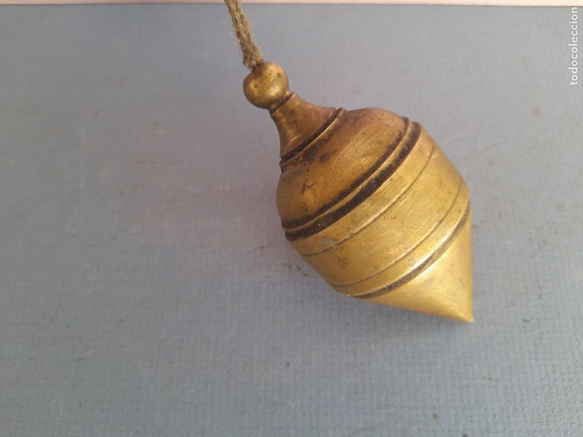 Antig&uuml;edades: plomada de laton , 146g, 10cm - Foto 1