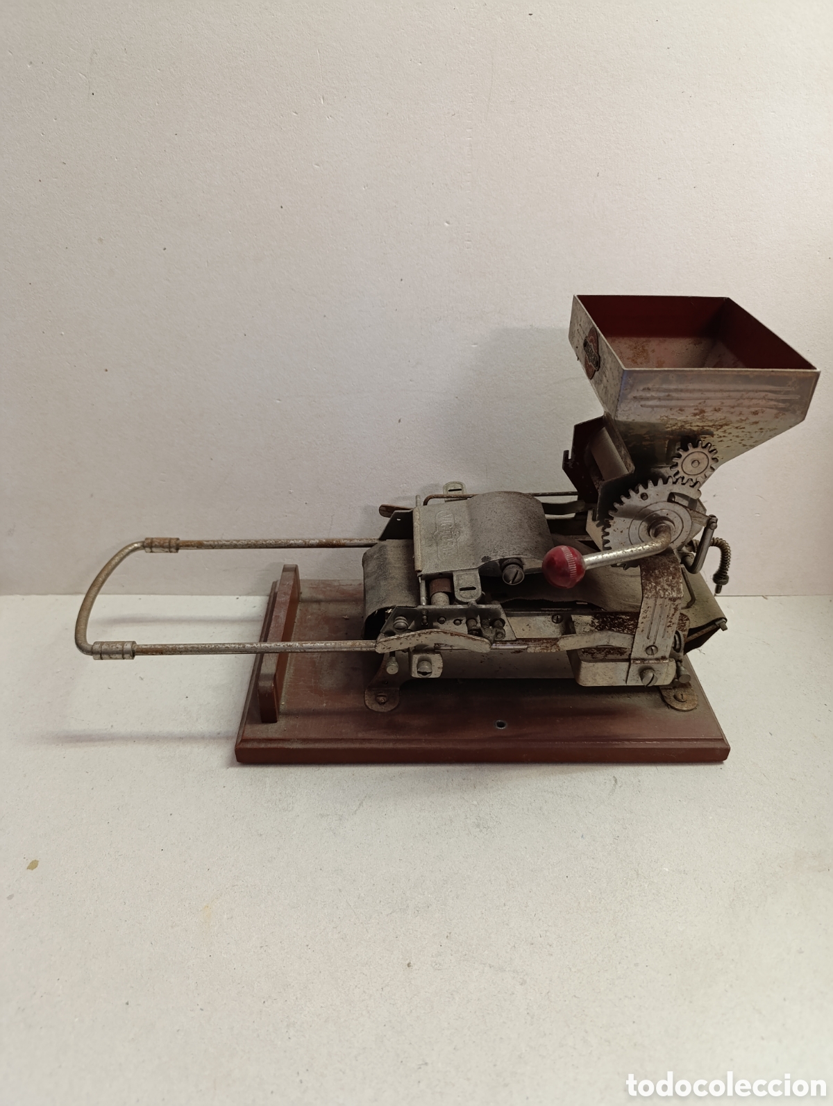 Antig&uuml;edades: MAQUINA DE TABACO VICTORIA. - Foto 4