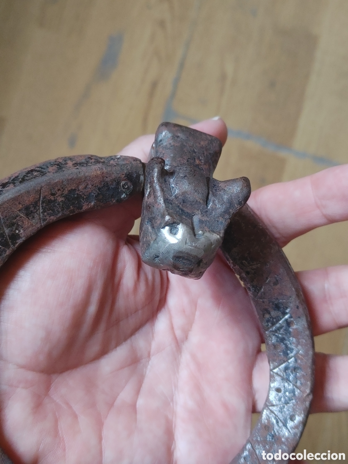 Antig&uuml;edades: Aldaba en hierro forjado con cabeza de dragon. - Foto 4
